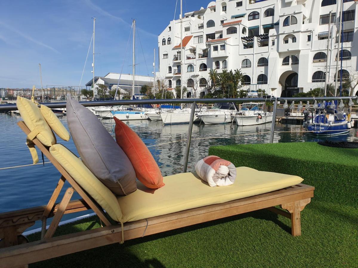 גיברלטר Jasmine Coral Jay Boutique Boatel Ocean Village מראה חיצוני תמונה